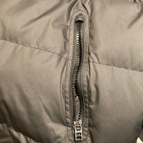 Nike Windrunner PrimaLoft Men’s Storm-fit Hooded Puffer Jacket - Black/Sail - Picture 5 of 14